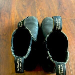 Women’s blundstones